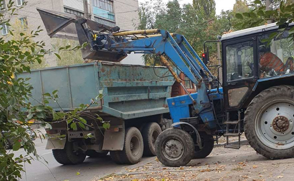 Зимова підготовка міста: чисті тротуари та доглянуті зони відпочинку