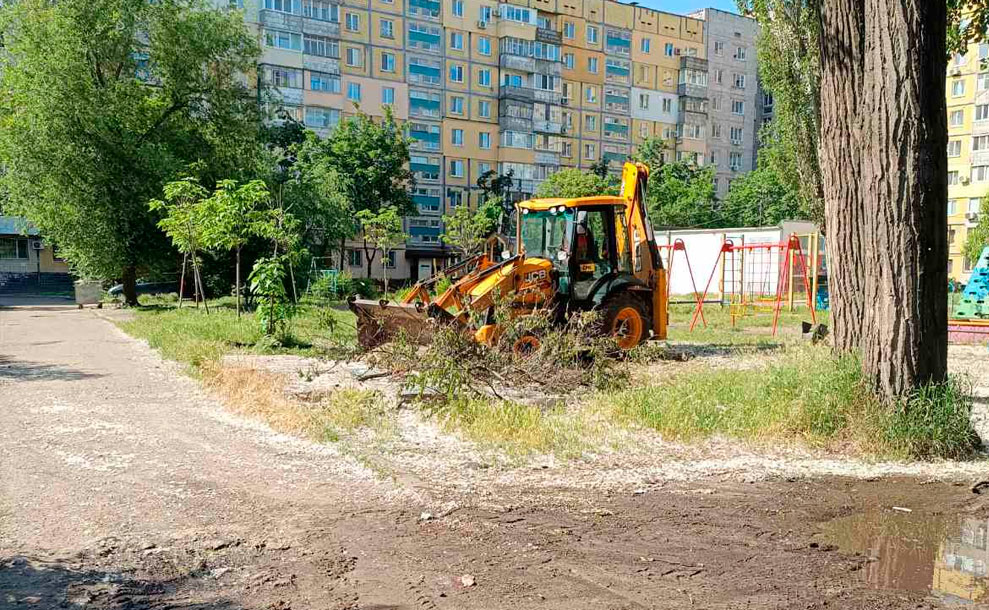 Прибирання стихійних сміттєзвалищ та  негабаритного сміття