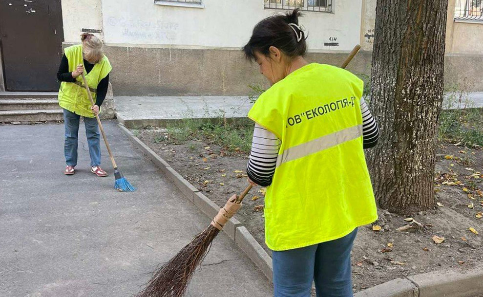 Чистота та порядок: як наші працівники створюють комфорт для мешканців міста