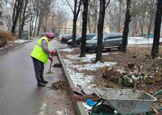 Бригади та техніка "Екології- Д" працюють цілодобово