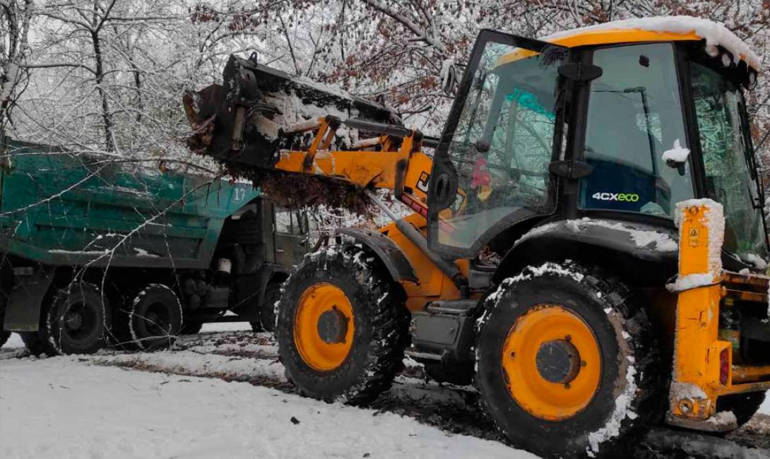 Почалась пора прибирання снігу